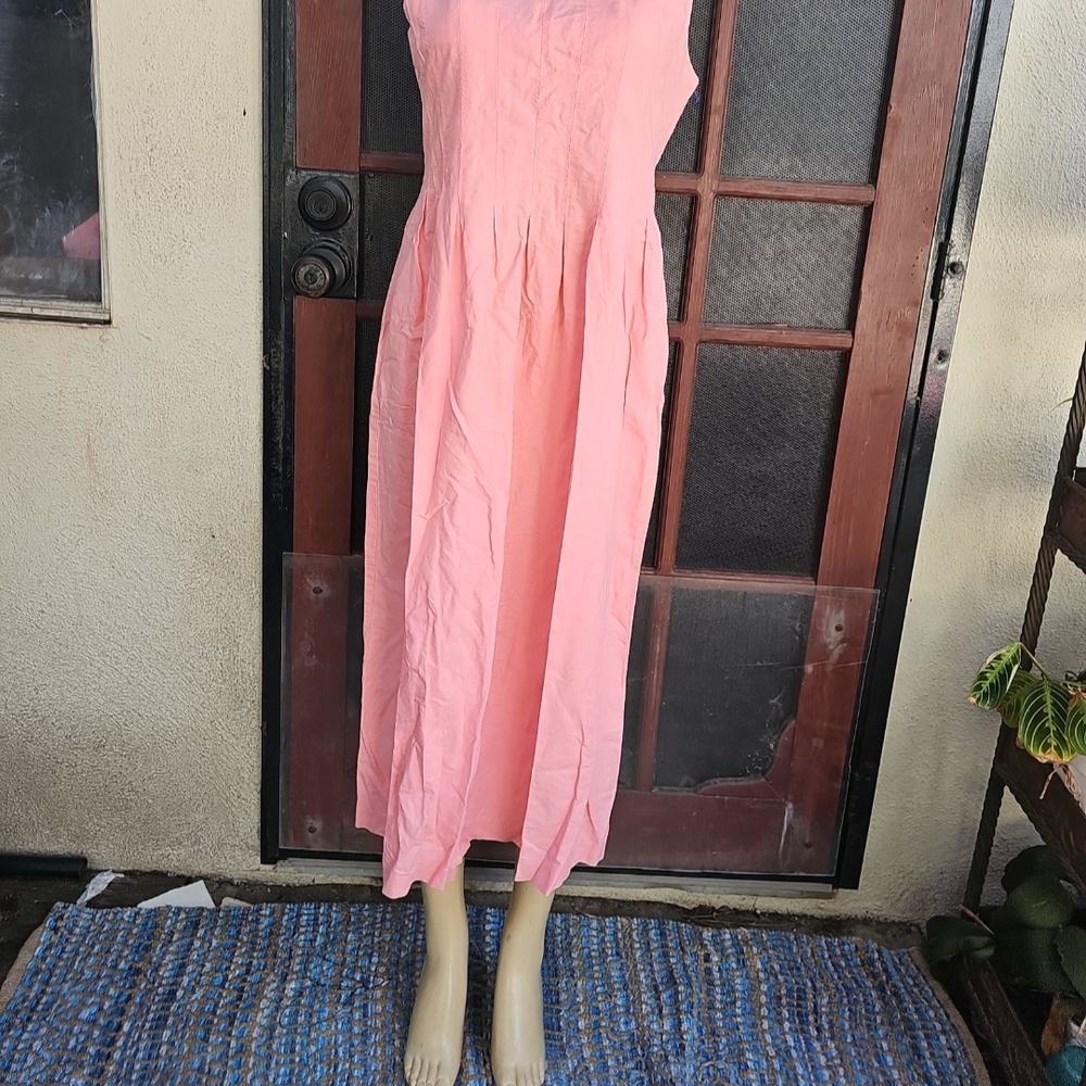 Elegant Pink Sleeveless Dress